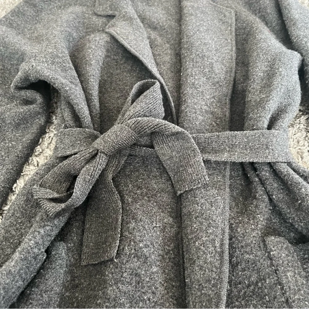 Sold - Picture 3 of 5